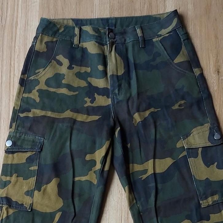 camouflagebroek legerbroek workersbroek maat M, Kleding | Dames, Broeken en Pantalons, Zo goed als nieuw, Maat 38/40 (M), Groen