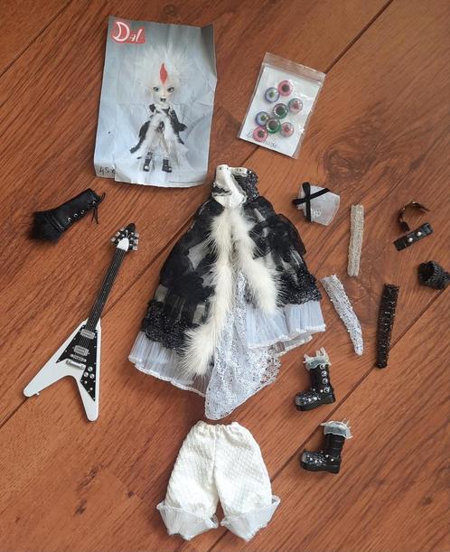 Voledige kleding en accessoires set bjd pullip dal ,goede st, Verzamelen, Poppen, Zo goed als nieuw, Kleertjes, Ophalen of Verzenden