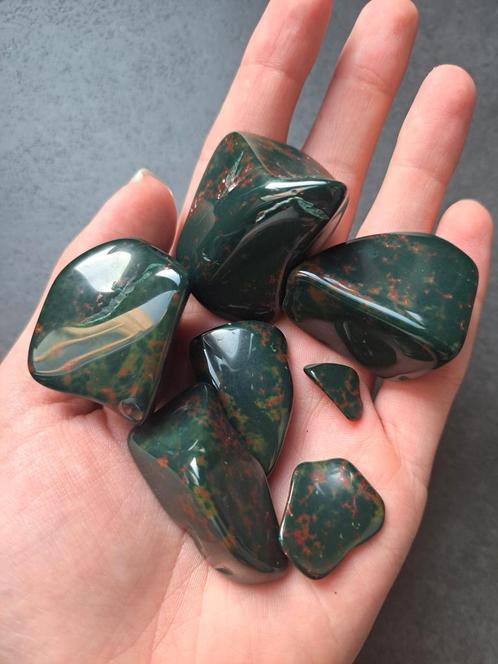 Heliotroop, Verzamelen, Mineralen en Fossielen, Mineraal, Ophalen of Verzenden