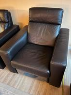 Koloniale donkerbruine bank en 2 relax stoelen, Ophalen, Gebruikt, Koloniaal, Tweepersoons