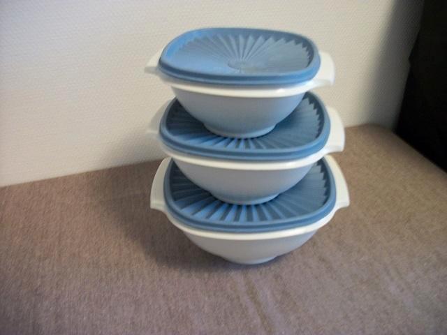 3 Tupperware Schalen met Sterdeksel ( blauw), Huis en Inrichting, Keuken | Tupperware, Gebruikt, Schaal, Blauw, Ophalen of Verzenden