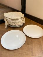 IKEA Borden - 11 stuks, Huis en Inrichting, Keuken | Servies, Ophalen, Keramiek, Zo goed als nieuw, Bord(en)