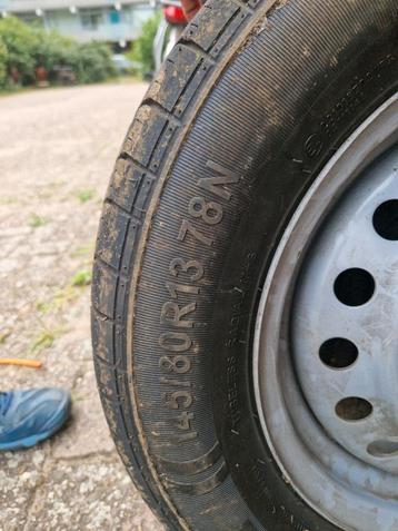 Camper Vastmaak Systeem met 2 Wielen – Stevig & Handig beschikbaar voor biedingen