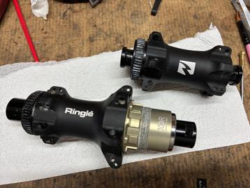 Reynolds Ringle SRX Road DB naven beschikbaar voor biedingen