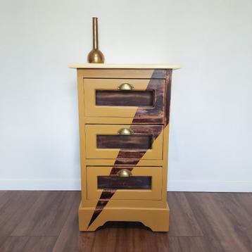 Ladekast beschikbaar voor biedingen