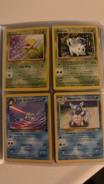 Pokemon oude en nieuwe kaarten, Hobby en Vrije tijd, Verzamelkaartspellen | Pokémon, Ophalen of Verzenden, Zo goed als nieuw, Meerdere kaarten