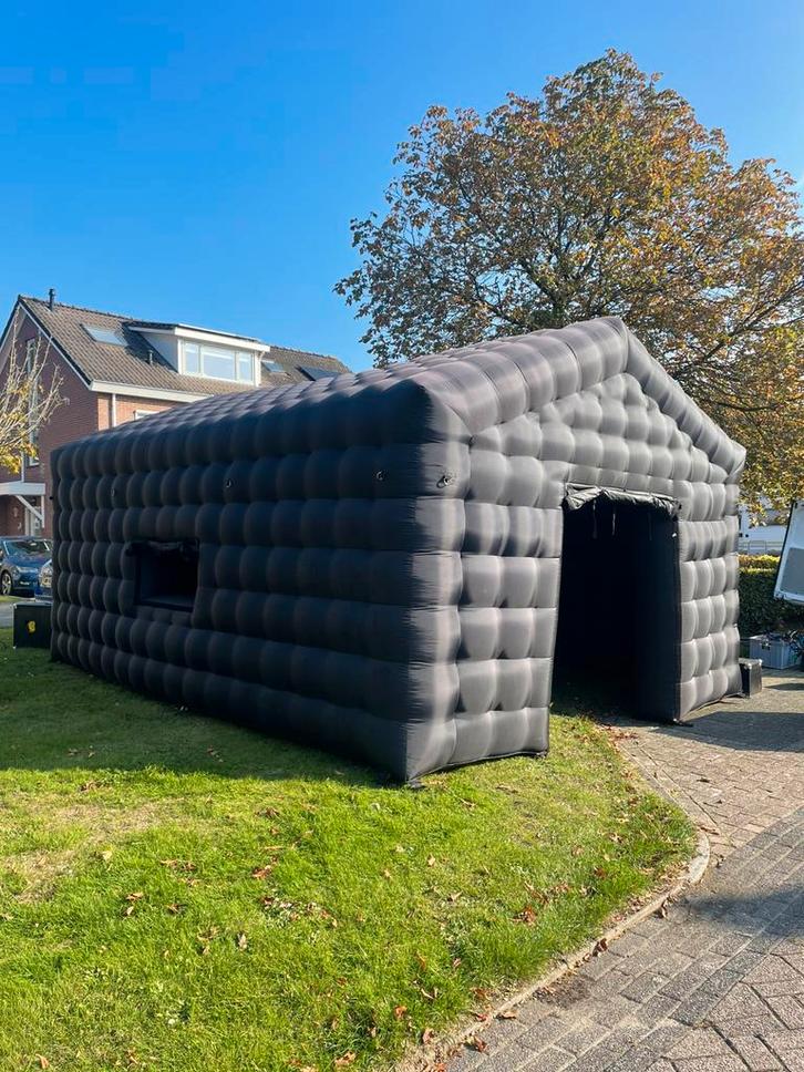 Nachtclub /opblaasbare partytent te huur, Hobby en Vrije tijd, Feestartikelen | Verhuur, Ophalen of Verzenden