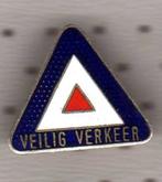 Prachtig emaille speldje VEILIG VERKEER. (A4), Verzamelen, Speldjes, Pins en Buttons, Verzenden, Gebruikt, Overige onderwerpen