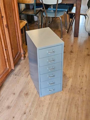 Grijs metalen Ladenkastje IKEA  beschikbaar voor biedingen