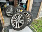 Winterbanden op velg 18 inch Continental 245 / 40 / R18, Auto-onderdelen, Banden en Velgen, Ophalen, 18 inch, Winterbanden, Band(en)