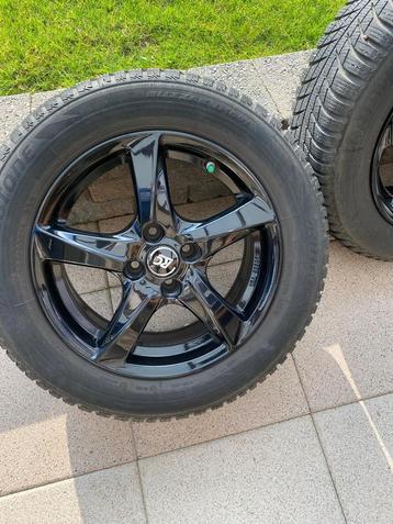 Winterbanden inclusief velgen Renault Captur beschikbaar voor biedingen