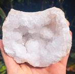 Kristalgeode Edelsteen kristallen geode stenen verzameling, Verzamelen, Mineralen en Fossielen, Ophalen of Verzenden, Mineraal