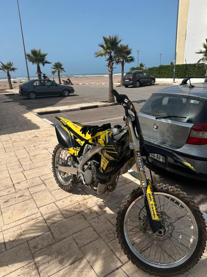 Suzuki RM-Z 250 (2009) – Direct klaar voor het terrein! ️, Fietsen en Brommers, Brommers | Crossbrommers, Zo goed als nieuw, Suzuki