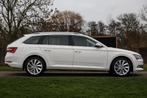 Skoda Superb Combi 1.8 TSI 180 PK DSG Style ✅ Xenon ✅ Me, Stof, 179 pk, Wit, 17 km/l
