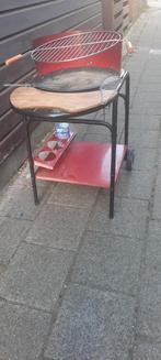 Handige B.B.Q op wielen houtskool, Ophalen