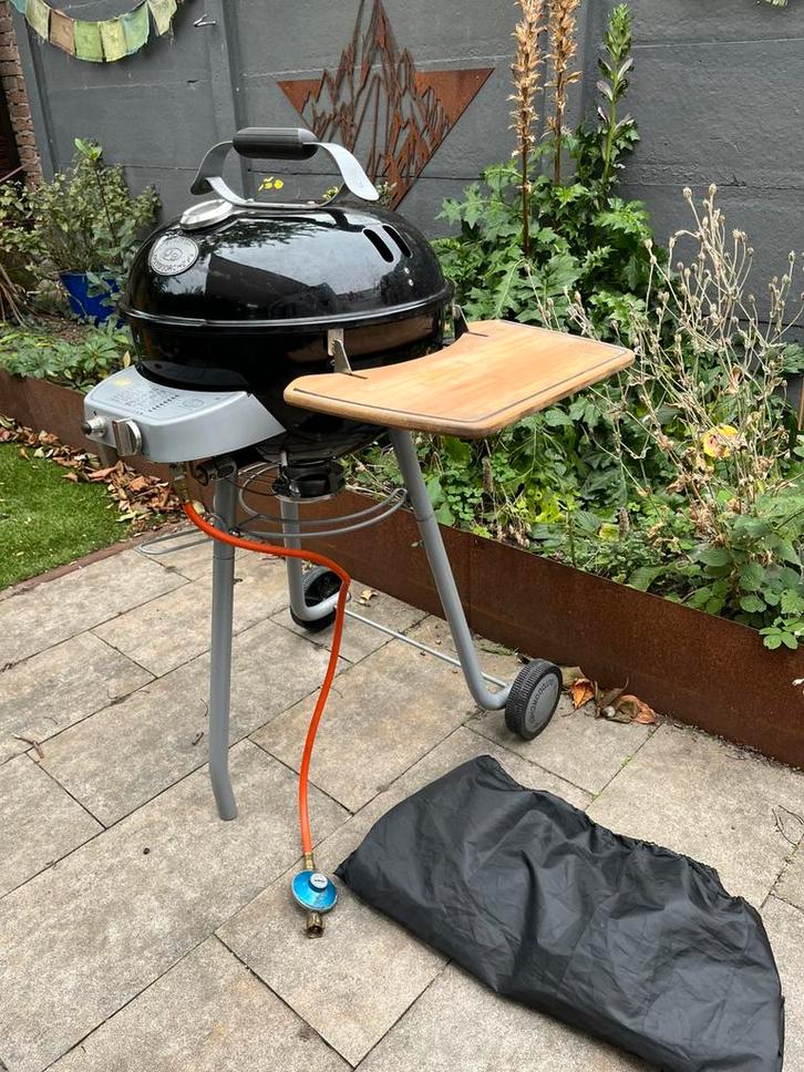 Outdoorchef gas barbecue, inclusief zijtafel en regenhoes, Tuin en Terras, Gasbarbecues, Gebruikt, Ophalen