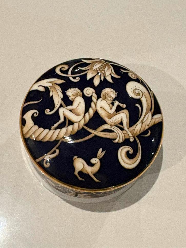Wedgwood Cornucopia Snuifdoosje 1995, Antiek en Kunst, Antiek | Keramiek en Aardewerk, Ophalen of Verzenden