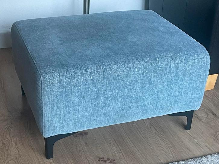 HOCKER / POEF aqua blauwgroengrijs, als nieuw, Huis en Inrichting, Banken | Bankstellen, Zo goed als nieuw, Rechte bank, Eenpersoons