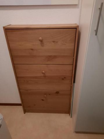 schoenenkast  beschikbaar voor biedingen