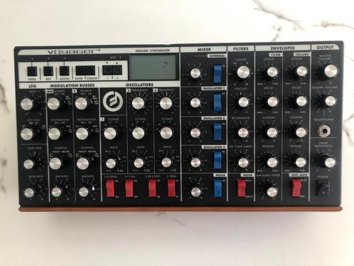 Moog Voyager RME Rack Mount Edition, Muziek en Instrumenten, Synthesizers, Gebruikt, Overige aantallen, Overige merken, Ophalen