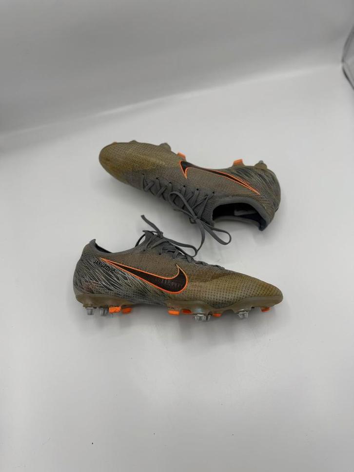 Nike Mercurial Vapor voetbalschoenen, Sport en Fitness, Voetbal, Zo goed als nieuw, Schoenen, Maat XS of kleiner, Ophalen of Verzenden