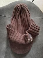 bruine muts met klep, Ophalen of Verzenden, Zo goed als nieuw, Overige maten, Muts