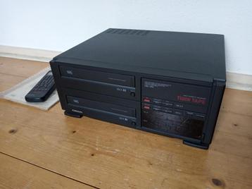 Orion TWIN TAPE TT-112 VHS Recorder (defect) inc. Remote beschikbaar voor biedingen