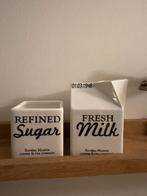 Riviera Maison Melk en suiker, Ophalen of Verzenden, Zo goed als nieuw, Overige stijlen, Kop(pen) en/of Schotel(s)