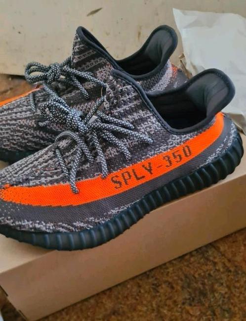Yeezy Boost 350 V2 Carbon Beluga maat 44/US 10, Kleding | Heren, Schoenen, Nieuw, Sneakers of Gympen, Overige kleuren, Ophalen