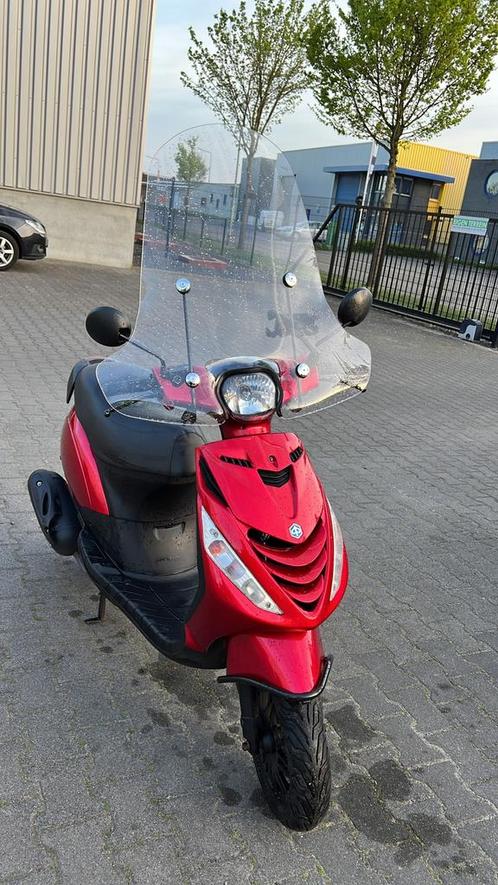 Piaggio Zip 4T 80CC, Fietsen en Brommers, Scooters | Piaggio, Zo goed als nieuw, Zip, Ophalen