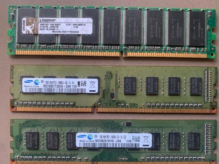 3x DDR geheugenbankje RAM-module, Computers en Software, RAM geheugen, Gebruikt, Desktop, 2 GB, DDR3, Ophalen of Verzenden