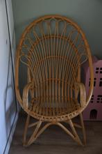 Bamboe / Rotan stoel / fauteuil - babykamer / kinderkamer, Kinderen en Baby's, Ophalen, Zo goed als nieuw, Stoel(en)