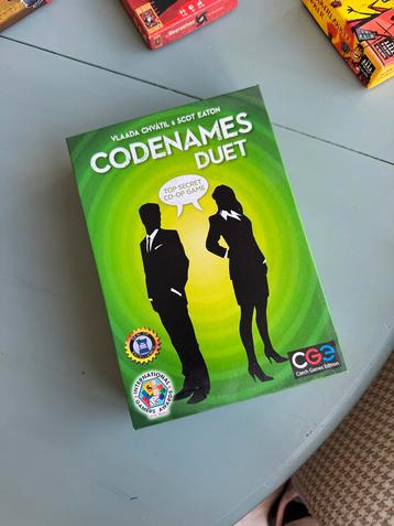 Codenames Duet - Coöperatief Spel! beschikbaar voor biedingen