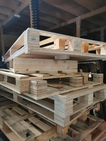 gratis houten pallets op te halen beschikbaar voor biedingen
