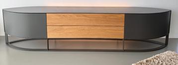 Hulsta Navis Lowboard TV meubel voorzien van verlichting. beschikbaar voor biedingen