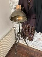 Industriële Vloerlamp - Stoer Design, Huis en Inrichting, Lampen | Vloerlampen, Ophalen, Gebruikt, Metaal, 100 tot 150 cm