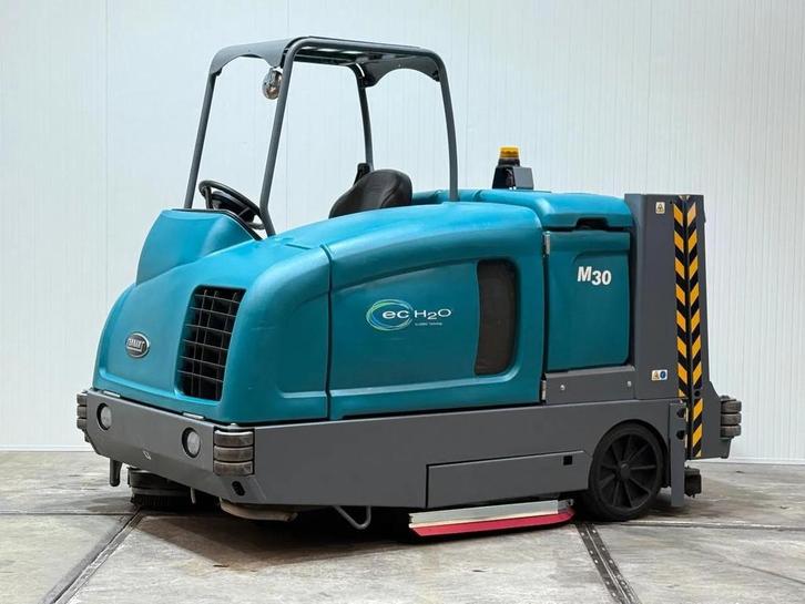 Tennant M30 LPG 2017 1800uu! Veeg-Schrob-machine HL1026, Zakelijke goederen, Machines en Bouw | Onderhoud en Reiniging