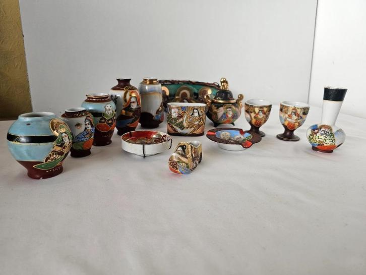 Japans keramiek met stempels, Huis en Inrichting, Woonaccessoires | Vazen, Zo goed als nieuw, Overige kleuren, Minder dan 50 cm