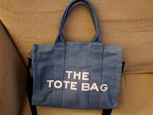 Tote bag Marc Jacobs lookalike jeansblauw medium maat €10, Sieraden, Tassen en Uiterlijk, Tassen | Schoudertassen, Zo goed als nieuw