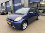 Daihatsu Sirion 2 1.3-16V Comfort Airco trekhaak inruil koop, Auto's, Daihatsu, Voorwielaandrijving, Metallic lak, Zwart, 4 cilinders