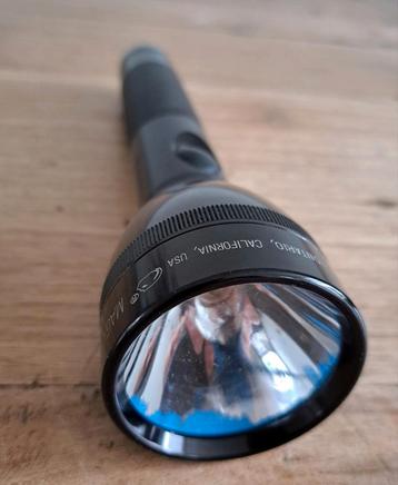 Zaklamp Mag-Lite Maglite California USA  beschikbaar voor biedingen