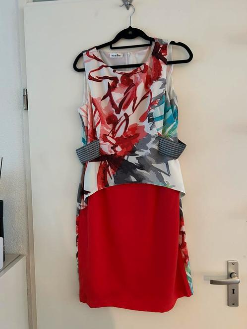 Feestelijke jurk maat L ( 42/44) Eroke, Kleding | Dames, Jurken, Zo goed als nieuw, Maat 42/44 (L), Rood, Onder de knie, Ophalen of Verzenden