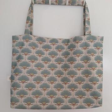 mombag beschikbaar voor biedingen