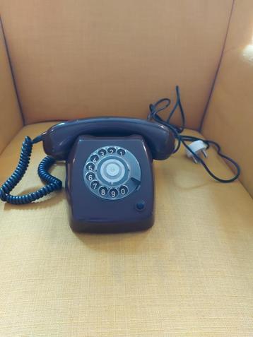 Vintage PTT T65 Draaischijf telefoon. De Luxe Mocca. Juni 80 beschikbaar voor biedingen