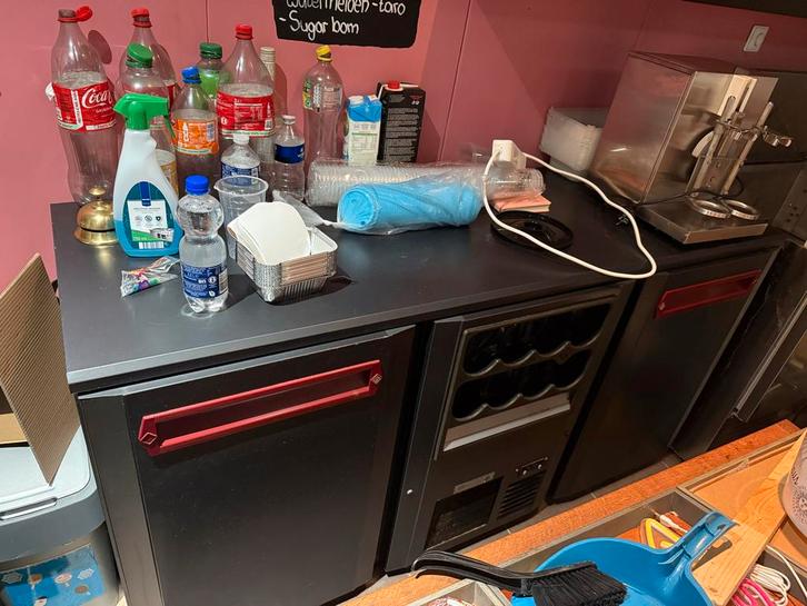 Grote bierkoeling met flessen nest, Huis en Inrichting, Kasten | Dressoirs, Gebruikt, 50 tot 100 cm, 50 tot 75 cm, Met deur(en)