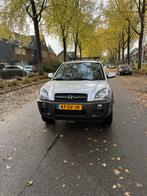 Hyundai Tucson 2.0 I 2WD 2006 Grijs, Stof, 74 €/maand, Zwart, 4 cilinders