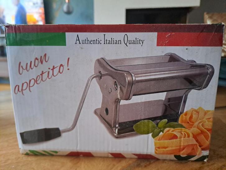 Pastamachine - Maak zelf verse pasta!, Huis en Inrichting, Keuken | Keukenbenodigdheden, Gebruikt, Ophalen of Verzenden