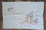 Mooie vintage geborduurd kleedje, Ophalen of Verzenden, Gebruikt