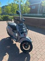 Vespa sprint 2018 nardo grey, Fietsen en Brommers, Scooters | Vespa, Ophalen, Maximaal 45 km/u, Nieuw, Vespa S