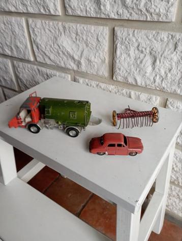 3 Vintage Dinky Toys beschikbaar voor biedingen